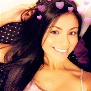 Meet your Posher, Olivia